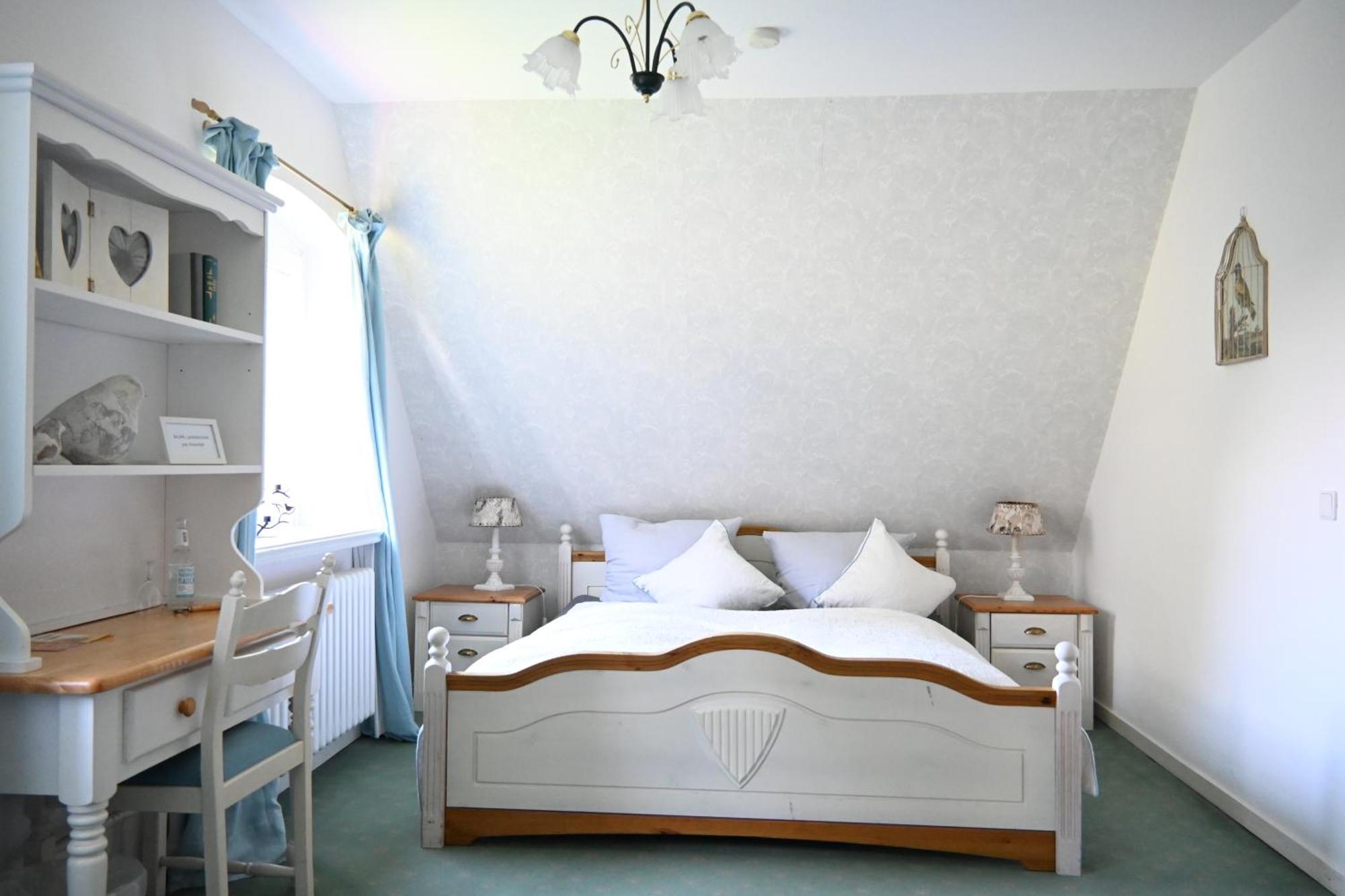 Hodorf Landsitzhotel Und Seminarium Peterhof מראה חיצוני תמונה