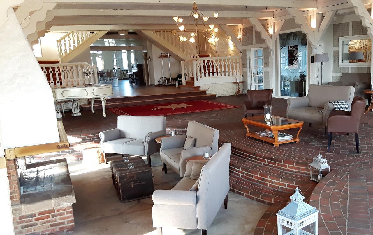 Hodorf Landsitzhotel Und Seminarium Peterhof מראה חיצוני תמונה