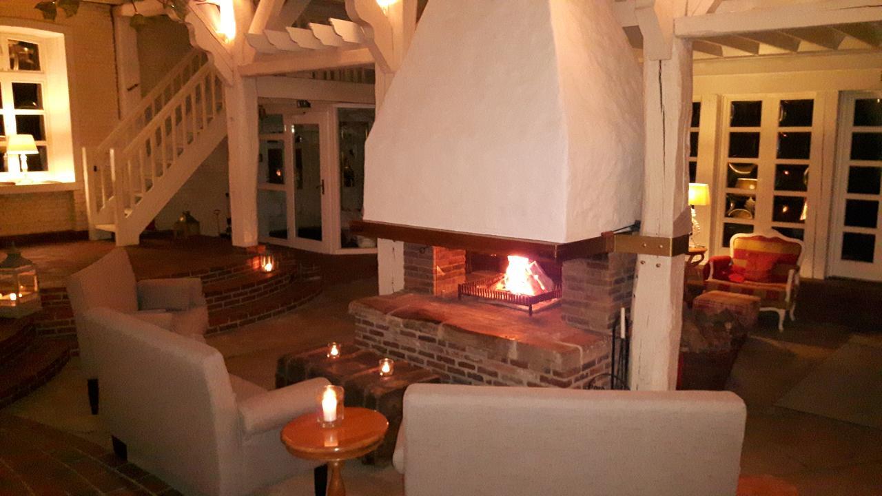 Hodorf Landsitzhotel Und Seminarium Peterhof מראה חיצוני תמונה